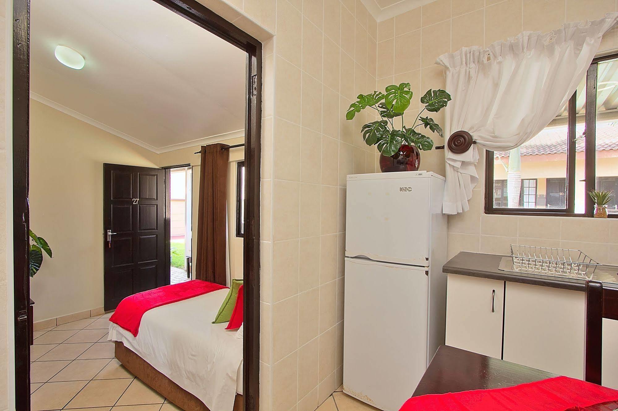Gecko Inn Richards Bay Εξωτερικό φωτογραφία